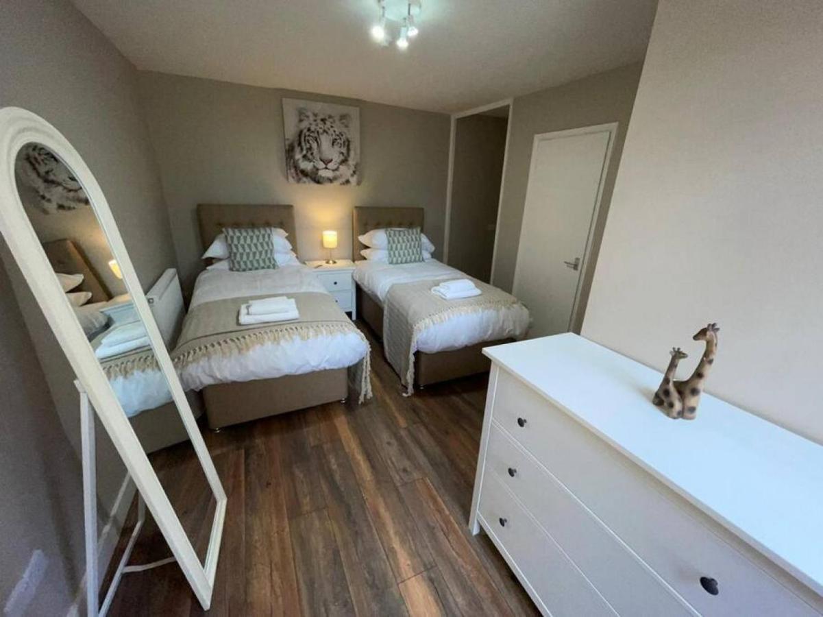 Вилла Lydney House Swaffham Sleeps 22 Экстерьер фото