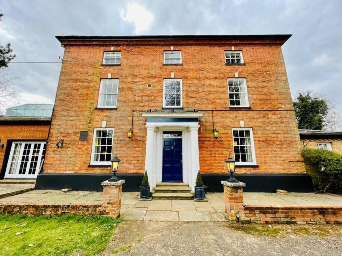 Вилла Lydney House Swaffham Sleeps 22 Экстерьер фото