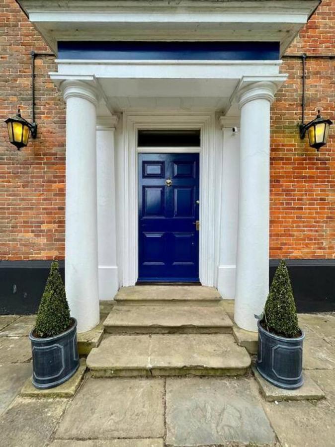 Вилла Lydney House Swaffham Sleeps 22 Экстерьер фото