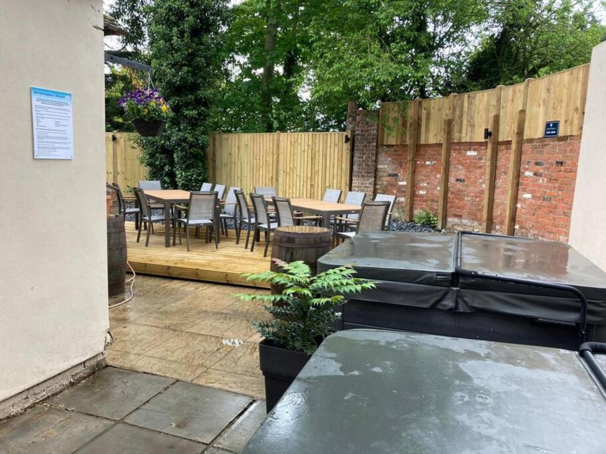 Вилла Lydney House Swaffham Sleeps 22 Экстерьер фото