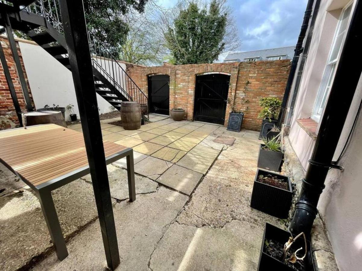 Вилла Lydney House Swaffham Sleeps 22 Экстерьер фото