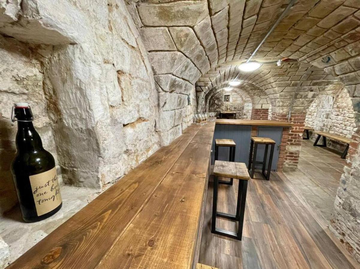 Вилла Lydney House Swaffham Sleeps 22 Экстерьер фото