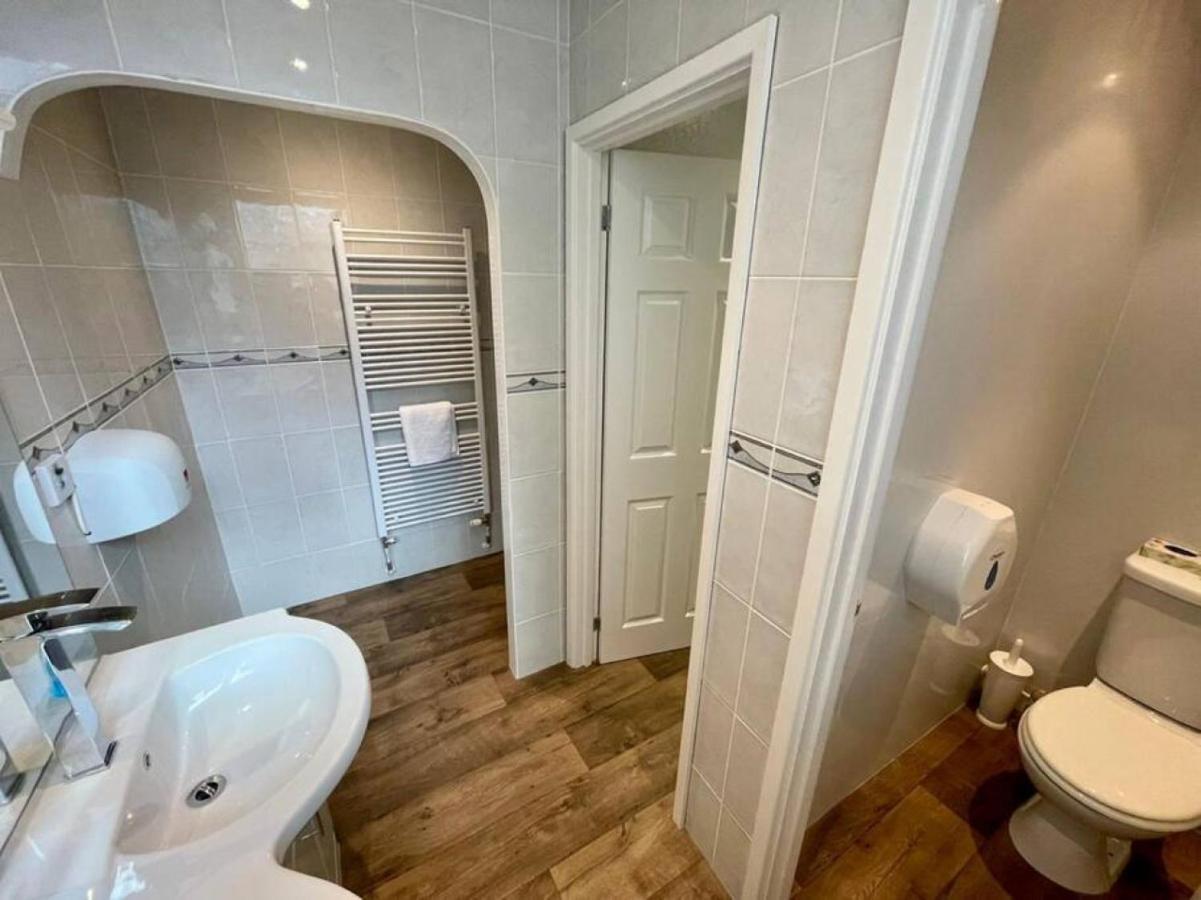 Вилла Lydney House Swaffham Sleeps 22 Экстерьер фото
