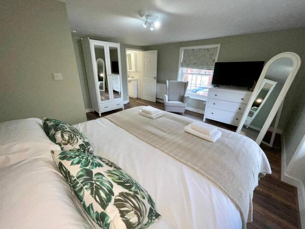 Вилла Lydney House Swaffham Sleeps 22 Экстерьер фото