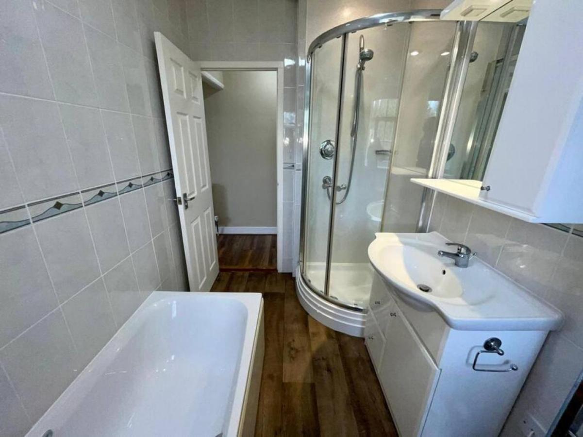 Вилла Lydney House Swaffham Sleeps 22 Экстерьер фото